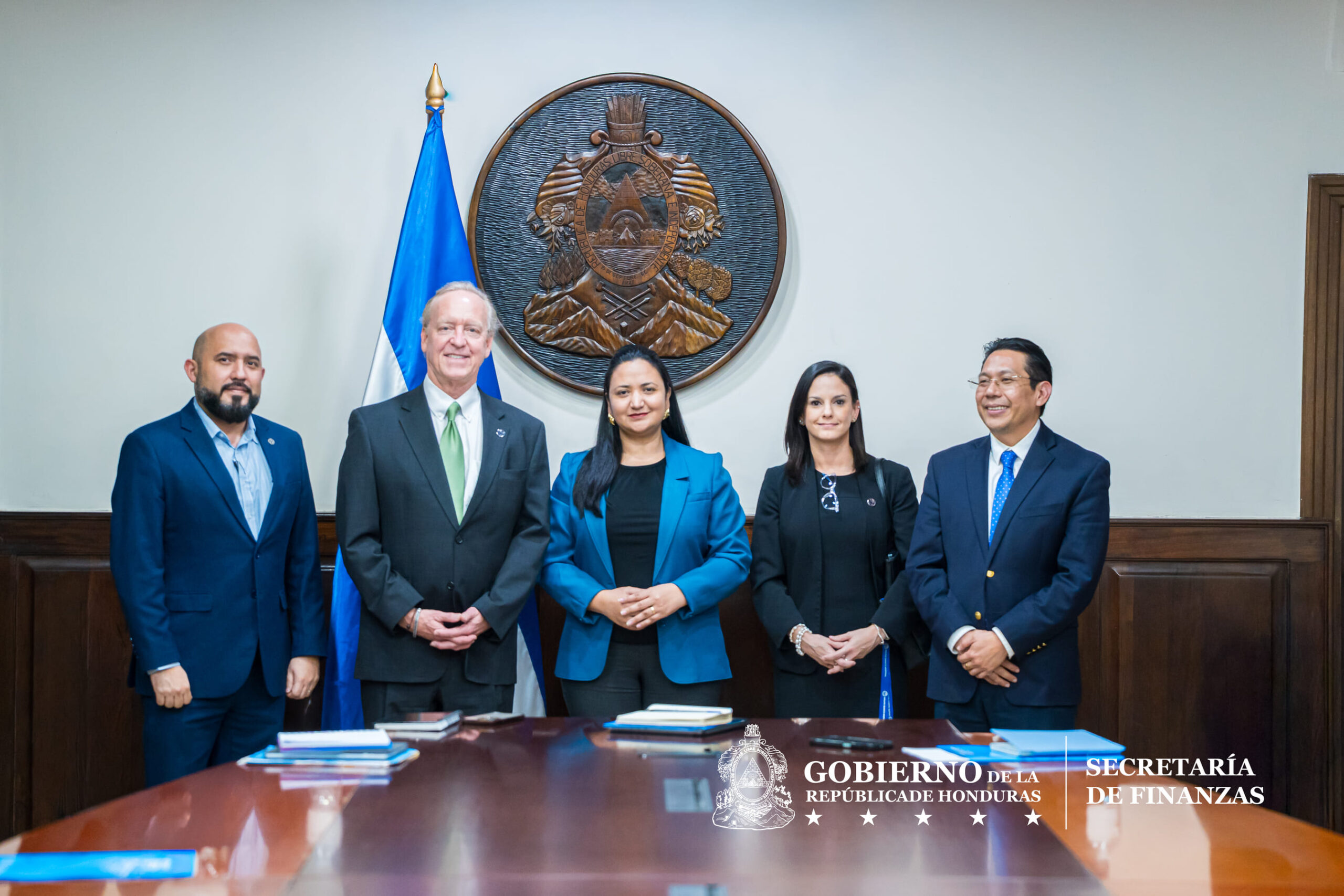 Secretaría de Finanzas y BM comienzan a revisar cartera de programas y proyectos