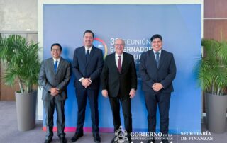 El Secretario de Finanzas, y el Presidente de Banco Central se reúnen con el Presidente del BID