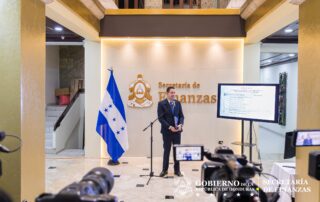 Secretario de Finanzas detalla el fuerte impacto que provocan las demandas en el Tesoro Nacional