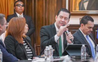 Secretario de Finanzas socializa Presupuesto Reformulado 2026 con Junta Directiva y jefes de bancadas del Congreso Nacional