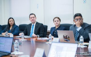 Ministro Emilio Hernández: “Misión del FMI realiza una revisión total de la economía como país”