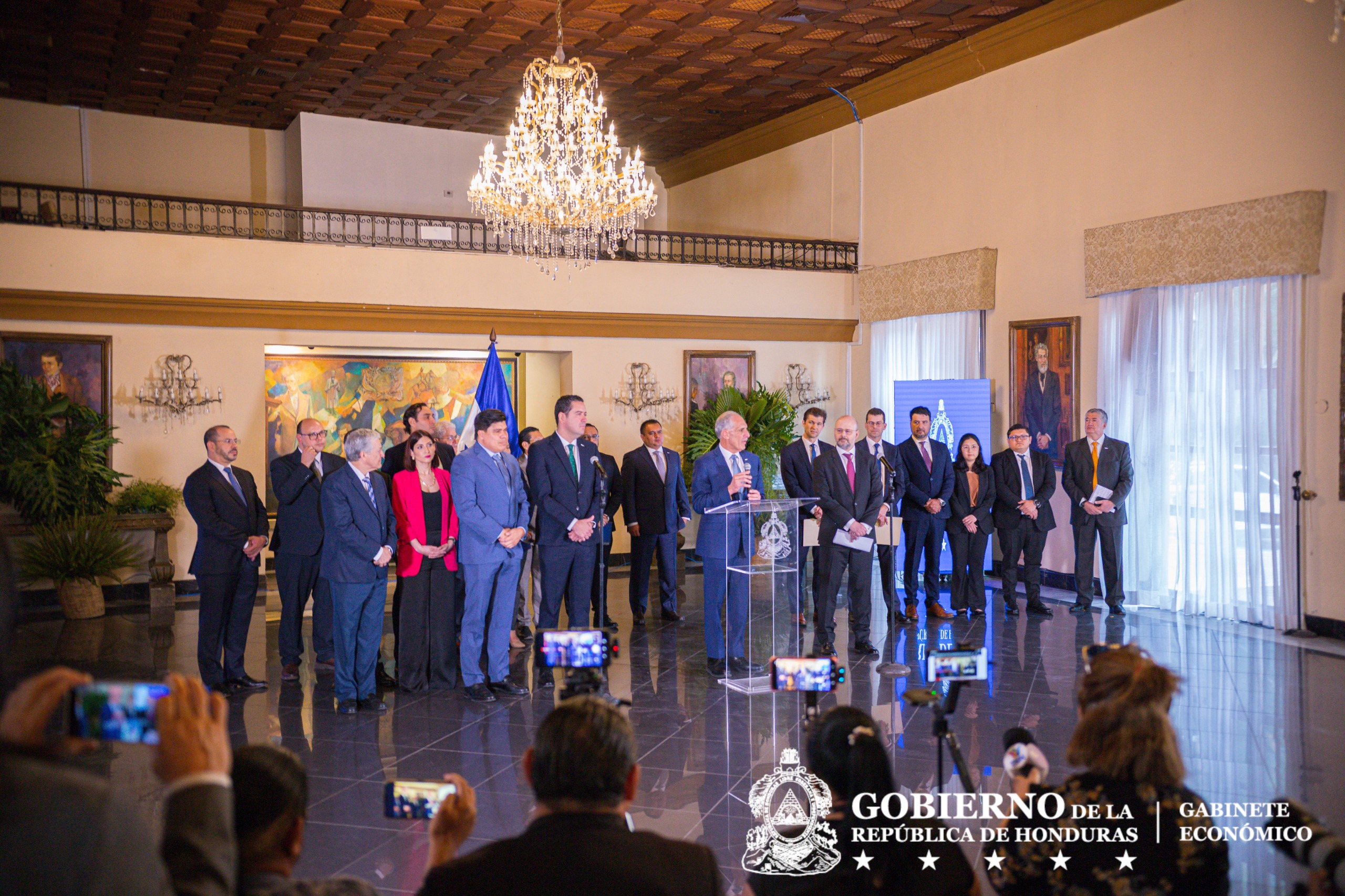 Secretario de Finanzas: “Le estamos devolviendo la credibilidad al país”