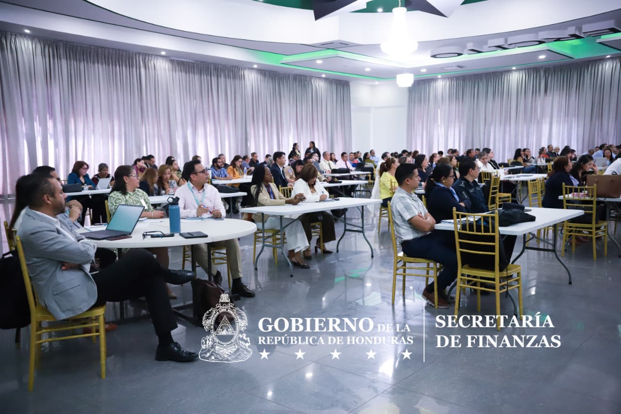 La SEFIN realiza taller de socialización del Plan de Gobierno “Juntos vamos a estar bien”