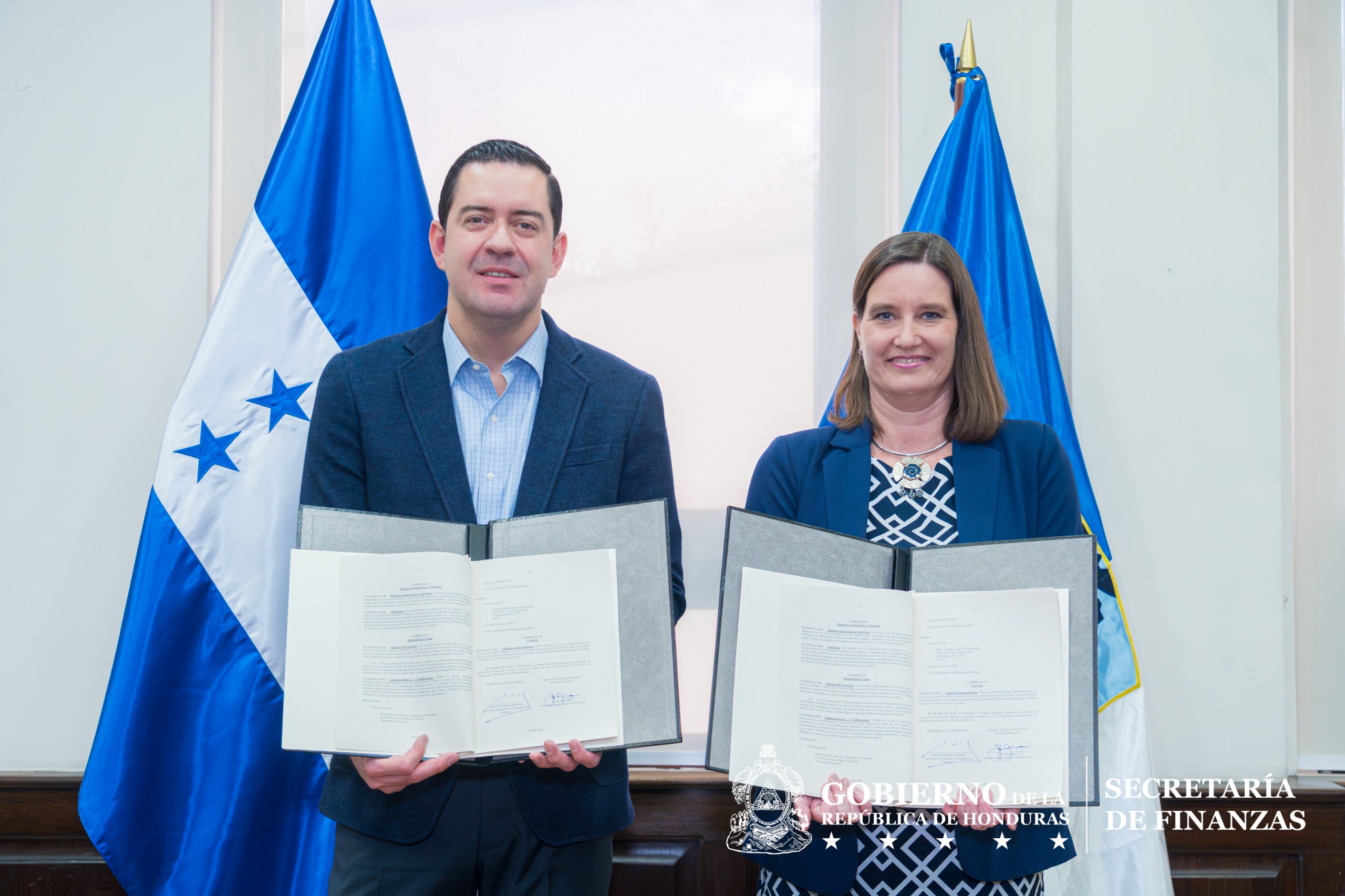 Gobierno y BID impulsan la sostenibilidad fiscal y el desarrollo económico con préstamo de US0 millones