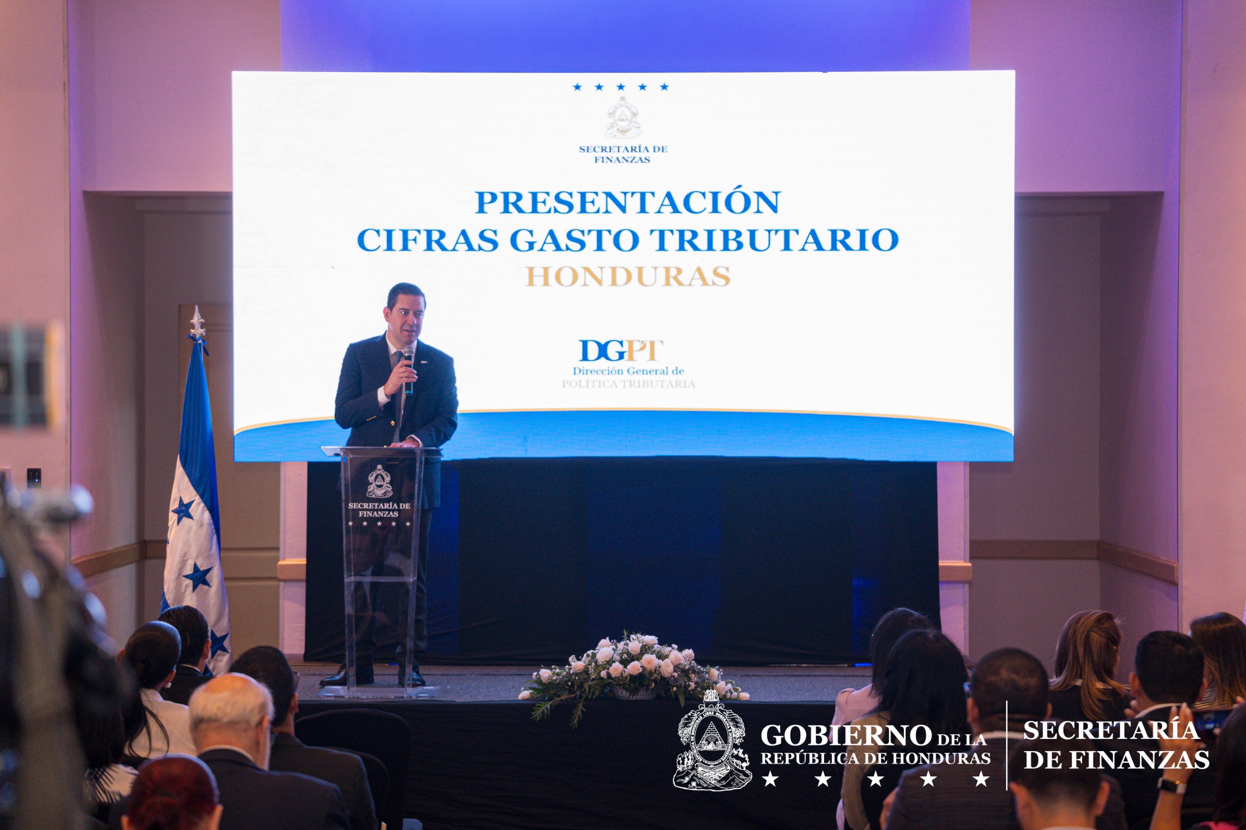 Ministro de Finanzas invita a diferentes sectores a construir políticas tributarias efectivas