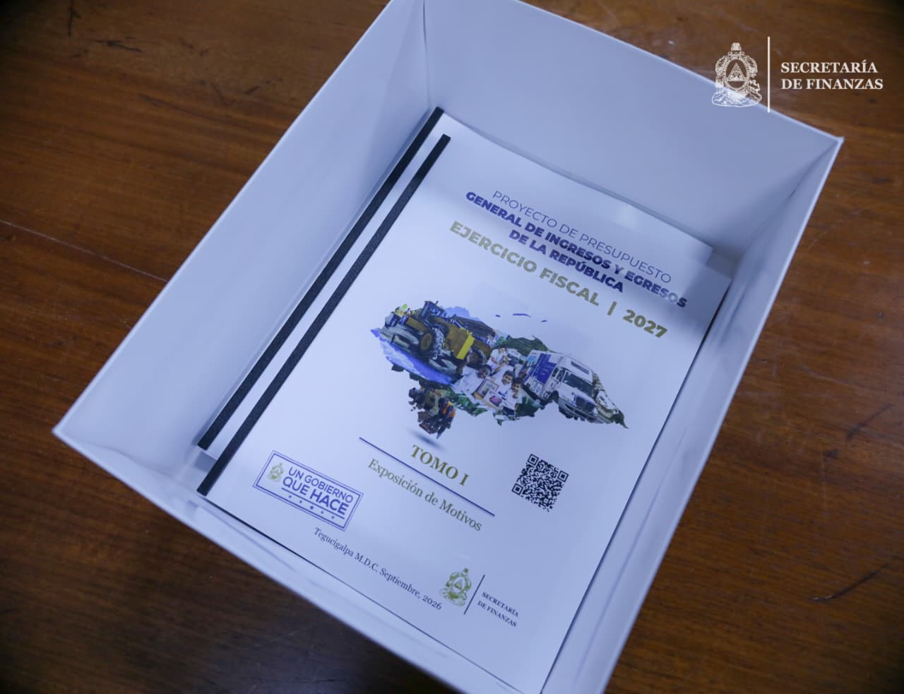 Ministro de Finanzas entrega al CN Proyecto de Presupuesto 2027