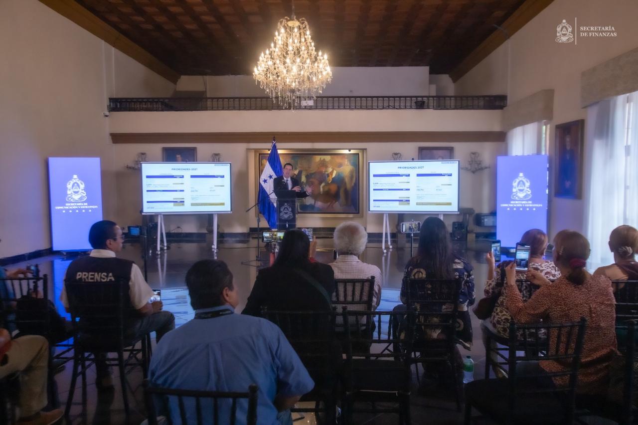 Proyecto de Presupuesto 2027 prioriza la inversión pública